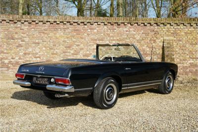 1966 Mercedes - Benz SL 230 Pagode