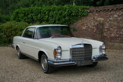 1970 Mercedes - Benz 280 SE 3.5 W111