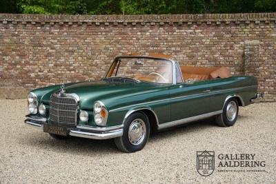 1964 Mercedes - Benz 220 SE W111