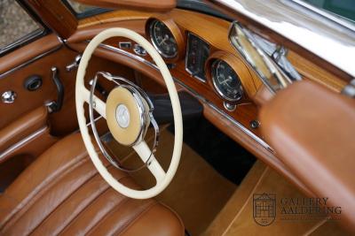 1964 Mercedes - Benz 220 SE W111