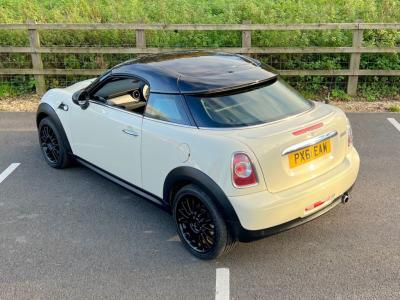 2011 Mini 2011 61 COUPE Cooper