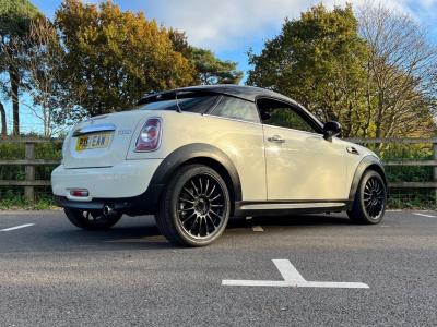 2011 Mini 2011 61 COUPE Cooper