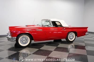 1957 Ford Thunderbird