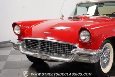 1957 Ford Thunderbird