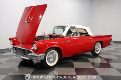 1957 Ford Thunderbird