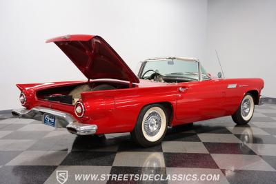 1957 Ford Thunderbird