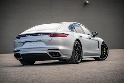 2020 Porsche Panamera Turbo S E-Hybrid