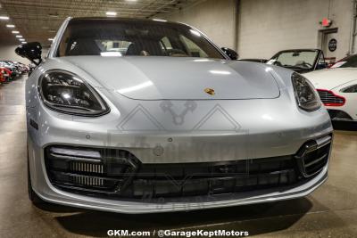 2020 Porsche Panamera Turbo S E-Hybrid