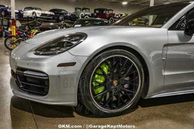 2020 Porsche Panamera Turbo S E-Hybrid