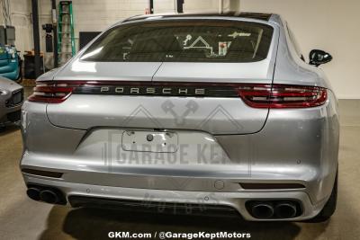 2020 Porsche Panamera Turbo S E-Hybrid