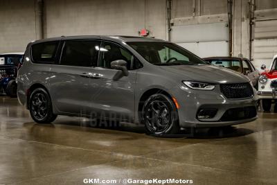 2022 Chrysler Pacifica Hybrid Limited