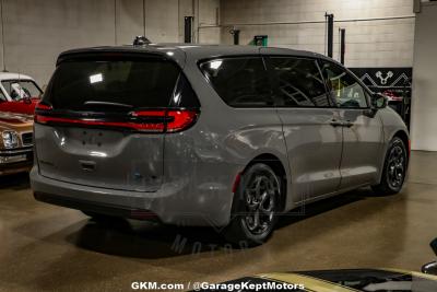 2022 Chrysler Pacifica Hybrid Limited