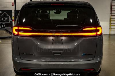 2022 Chrysler Pacifica Hybrid Limited