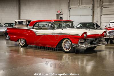 1957 Ford Fairlane 500 Skyliner