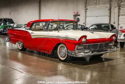 1957 Ford Fairlane 500 Skyliner