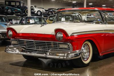 1957 Ford Fairlane 500 Skyliner