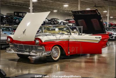 1957 Ford Fairlane 500 Skyliner