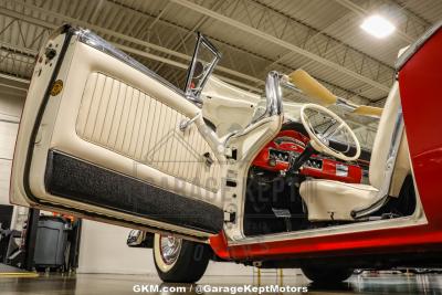 1957 Ford Fairlane 500 Skyliner