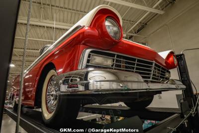 1957 Ford Fairlane 500 Skyliner