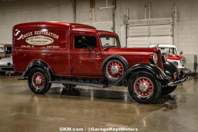 1935 Dodge High Hump Delivery