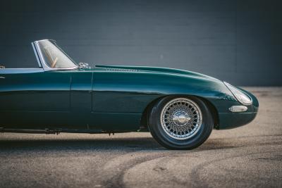 1964 Jaguar E-TYPE ROADSTER