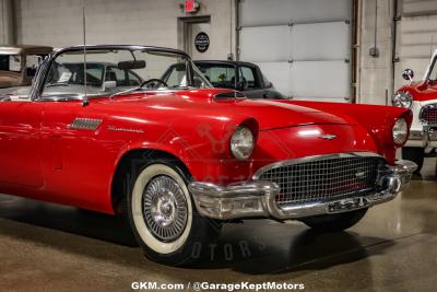 1957 Ford Thunderbird