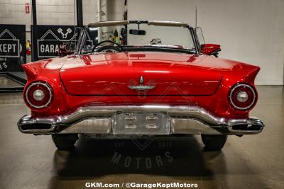 1957 Ford Thunderbird