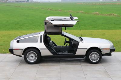 1982 DeLorean DMC-12