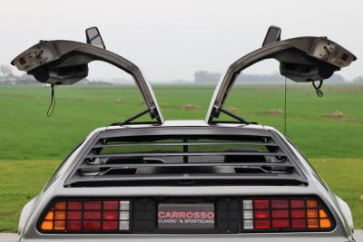 1982 DeLorean DMC-12