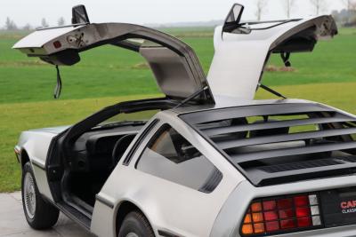 1982 DeLorean DMC-12