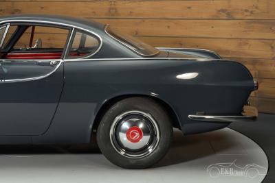 1963 Volvo P1800