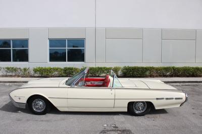 1962 Ford Thunderbird