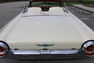 1962 Ford Thunderbird