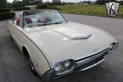 1962 Ford Thunderbird