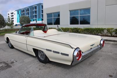 1962 Ford Thunderbird