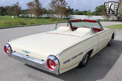 1962 Ford Thunderbird