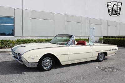 1962 Ford Thunderbird