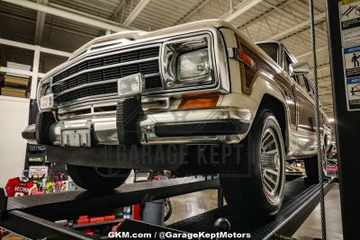 1987 Jeep Grand Wagoneer