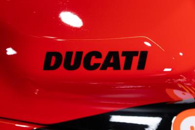 2023 Ducati PANIGALE V2 BULEGA 2023 WORLD CHAMPION REPLICA