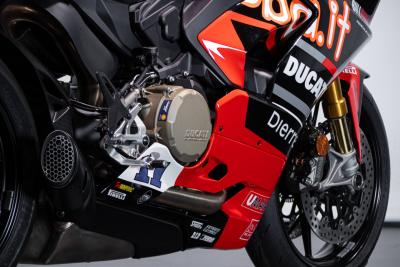 2023 Ducati PANIGALE V2 BULEGA 2023 WORLD CHAMPION REPLICA