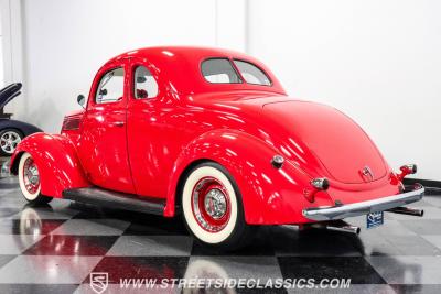 1937 Ford 5-Window Coupe