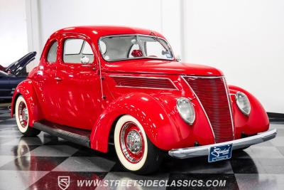 1937 Ford 5-Window Coupe