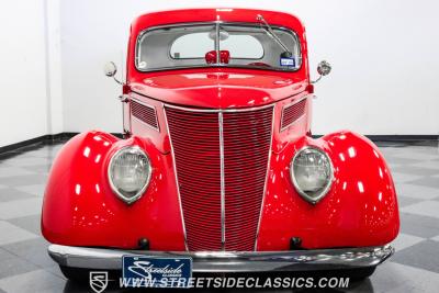 1937 Ford 5-Window Coupe