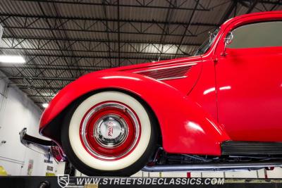 1937 Ford 5-Window Coupe