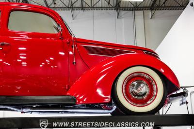 1937 Ford 5-Window Coupe