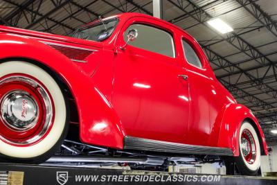 1937 Ford 5-Window Coupe