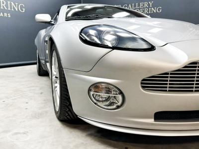 2004 Aston Martin Vanquish