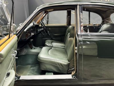 1968 Daimler Sovereign 420