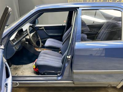 1986 Mercedes - Benz 260 E