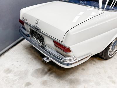 1968 Mercedes - Benz 280 SE